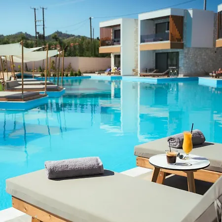 Anna Island Hotel *